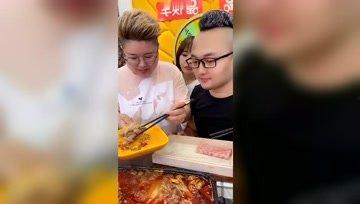 中年少女娱乐吃瓜酱,吃瓜酱带你领略娱乐圈风云变幻