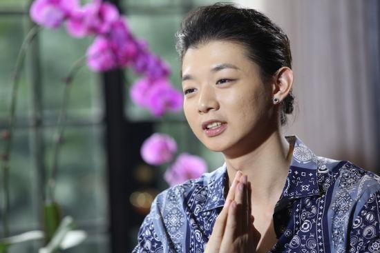 娱乐吃瓜酱胡雷,娱乐吃瓜酱的麻辣点评，揭秘娱乐圈幕后故事