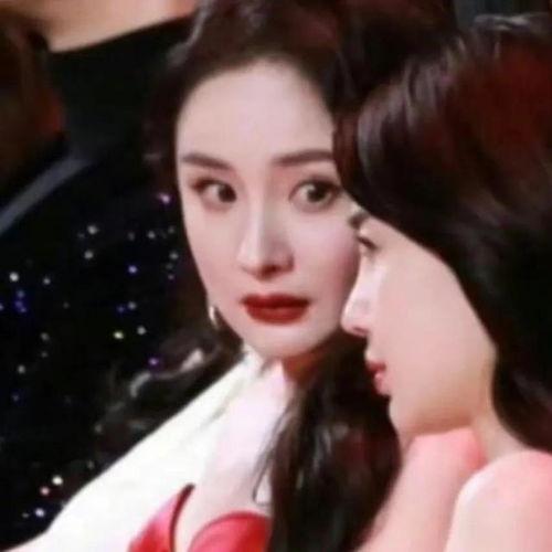 娱乐吃瓜头像图片女生,揭秘娱乐吃瓜头像中的魅力女生