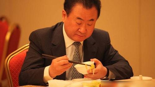 娱乐圈吃瓜王健林,娱乐圈吃瓜王，揭秘明星幕后故事